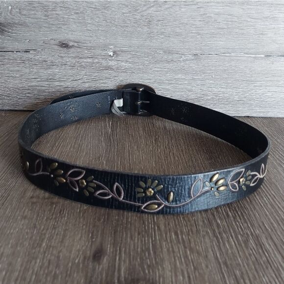 Fossil Black Leather Belt w/ Bronze Floral Design - Medium - Picture 2 of 6